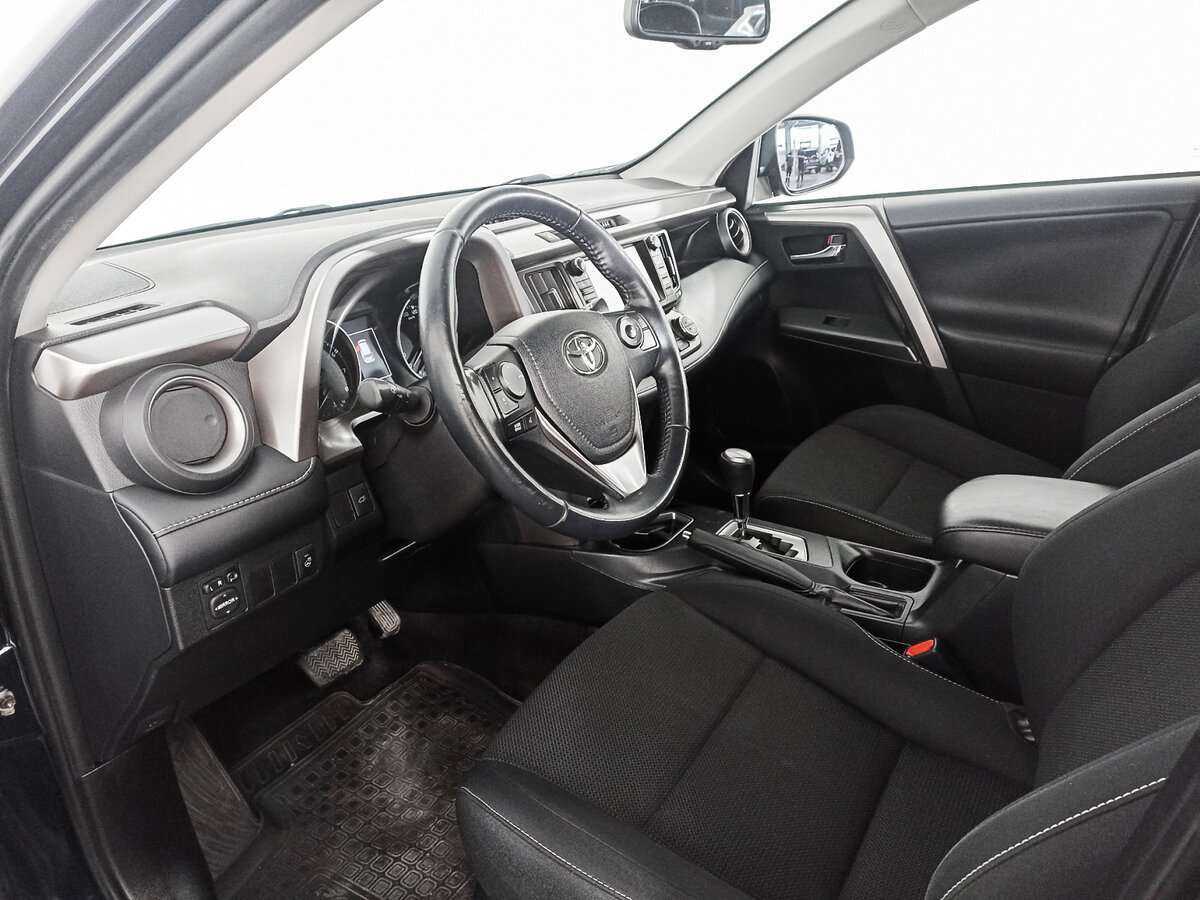 Купить Toyota RAV4 с пробегом. Фото: #13