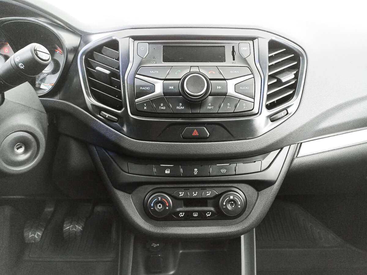 Купить Lada (ВАЗ) Vesta с пробегом. Фото: #12