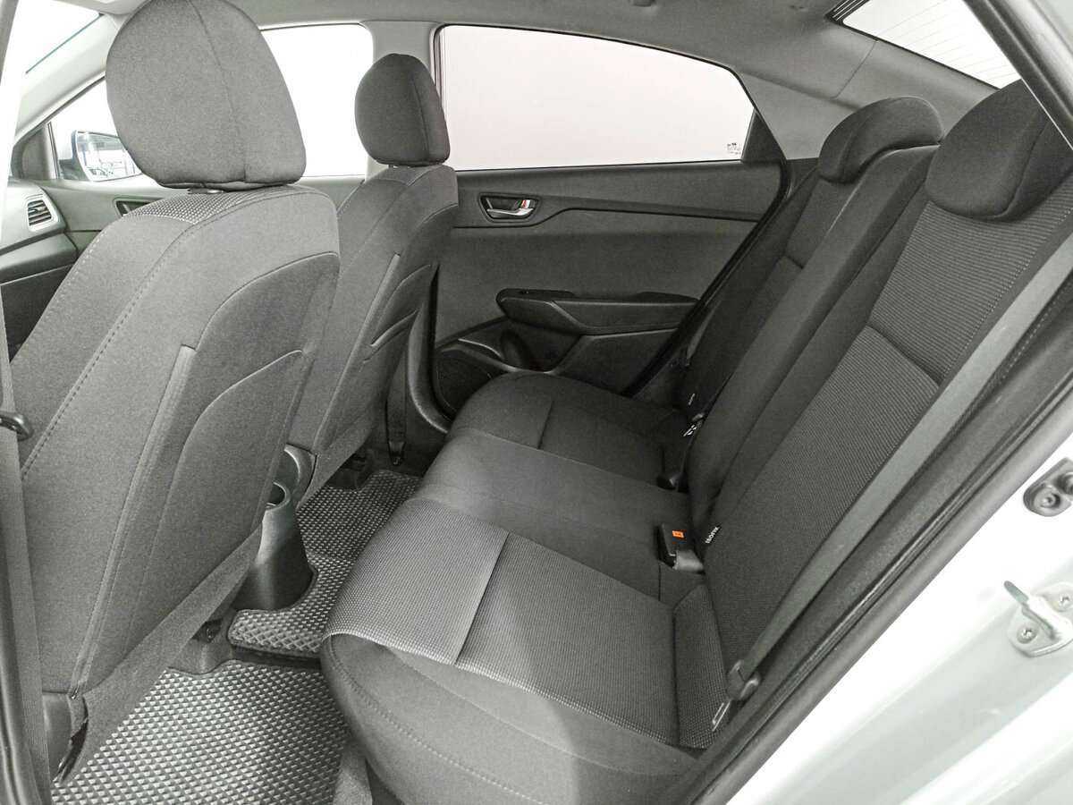 Купить Hyundai Solaris с пробегом. Фото: #11