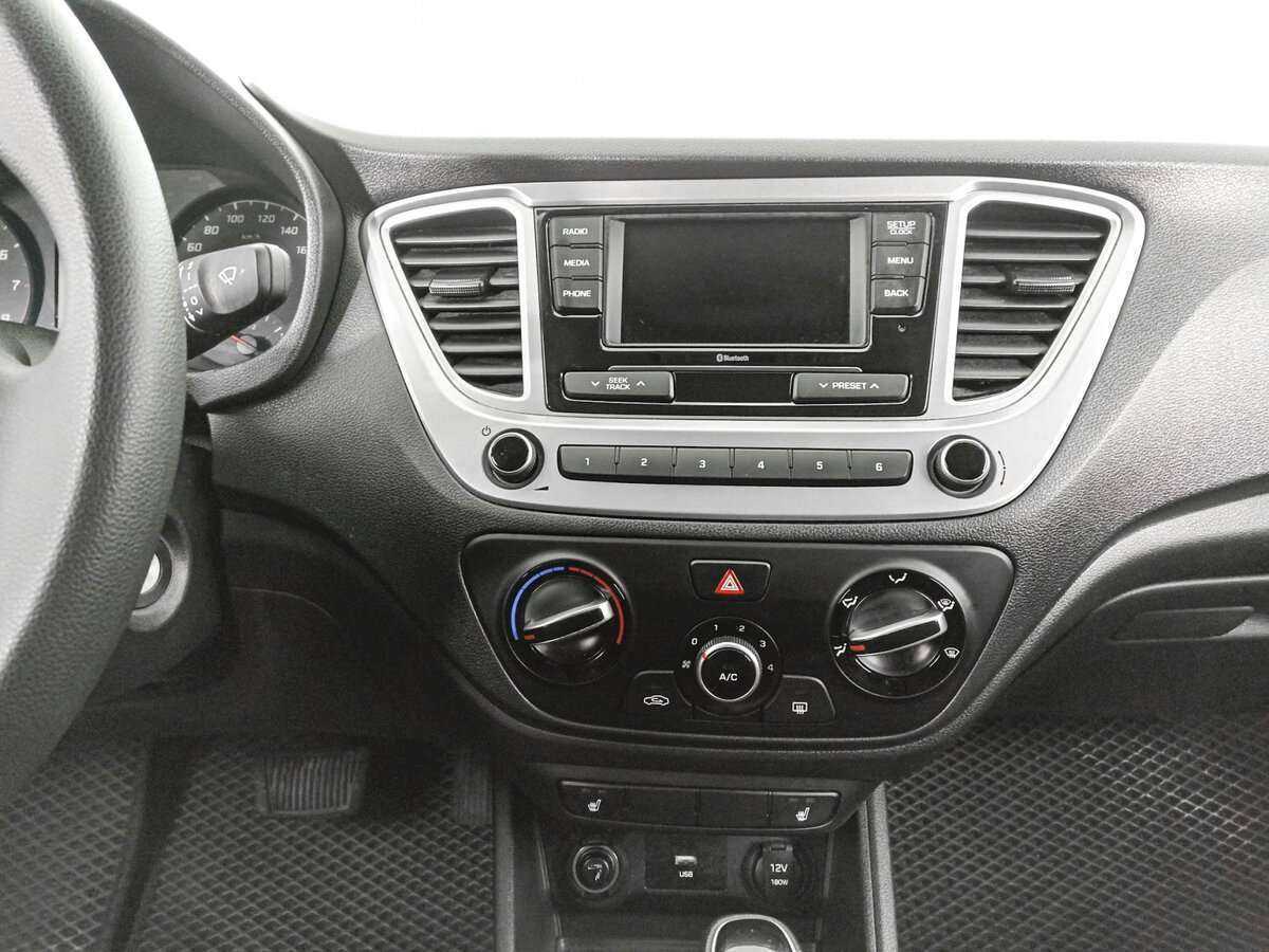 Купить Hyundai Solaris с пробегом. Фото: #14