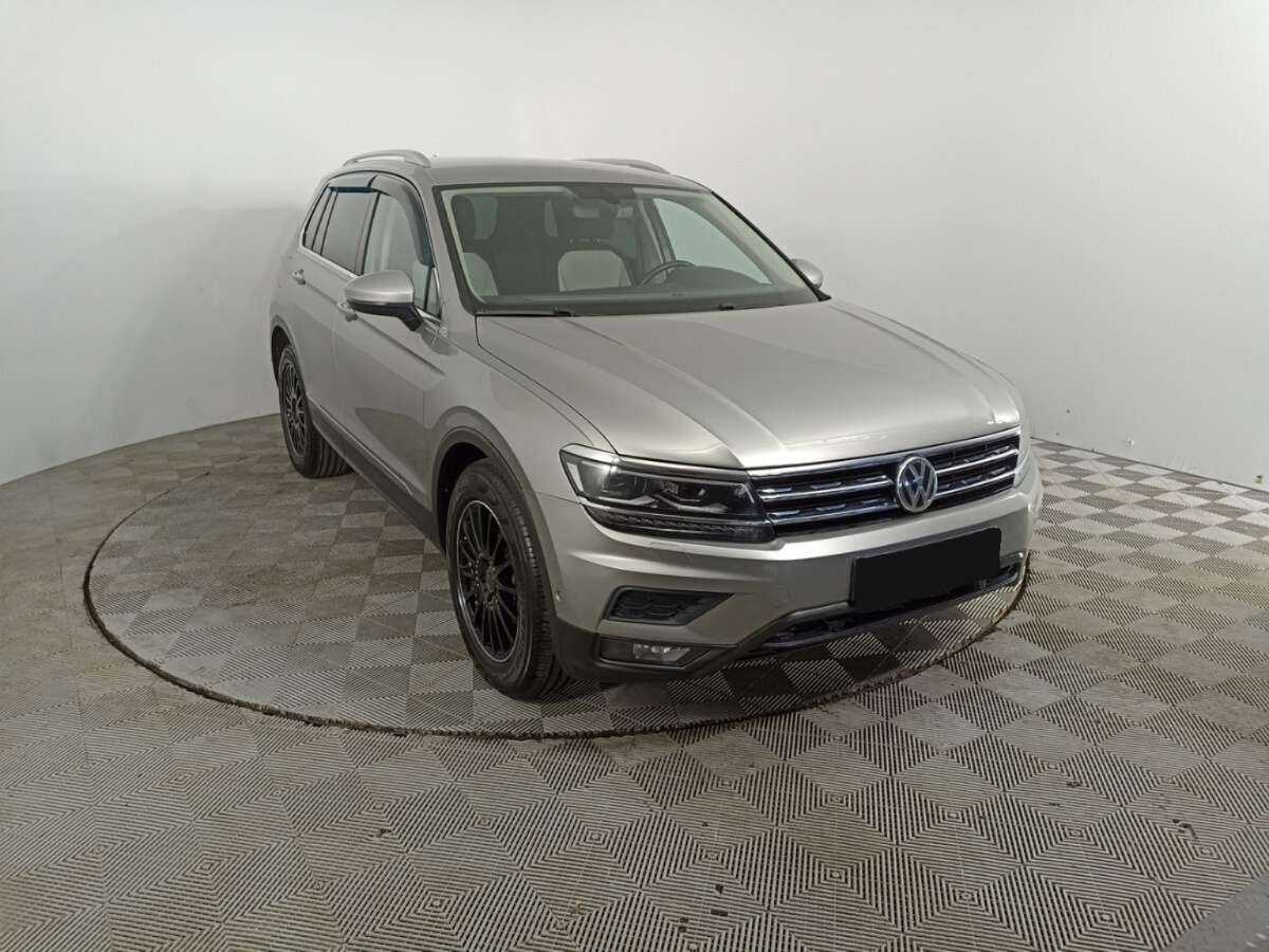 Купить Volkswagen Tiguan с пробегом. Фото: #2