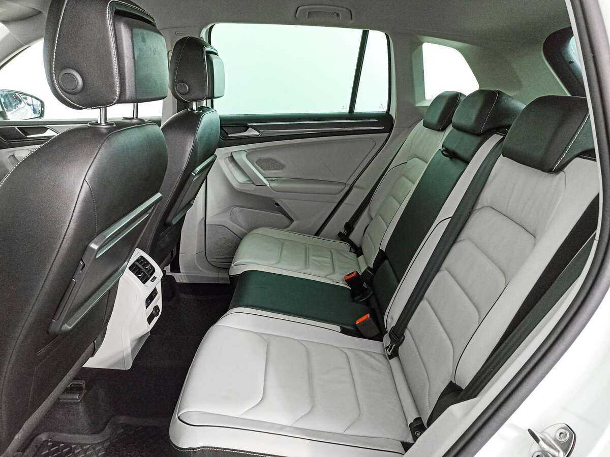 Купить Volkswagen Tiguan с пробегом. Фото: #9