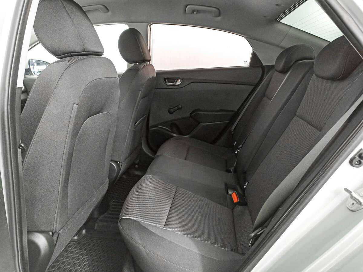 Купить Hyundai Solaris с пробегом. Фото: #9