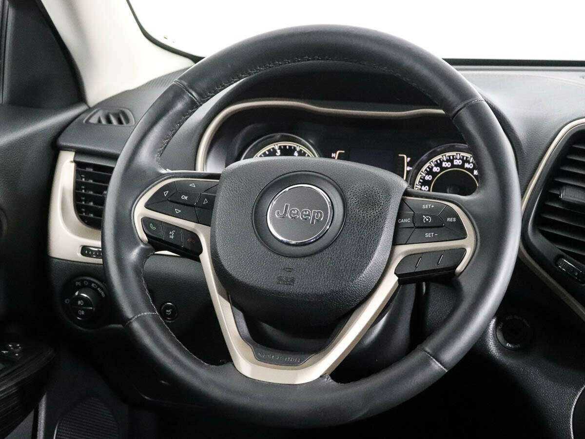 Купить Jeep Cherokee с пробегом. Фото: #12