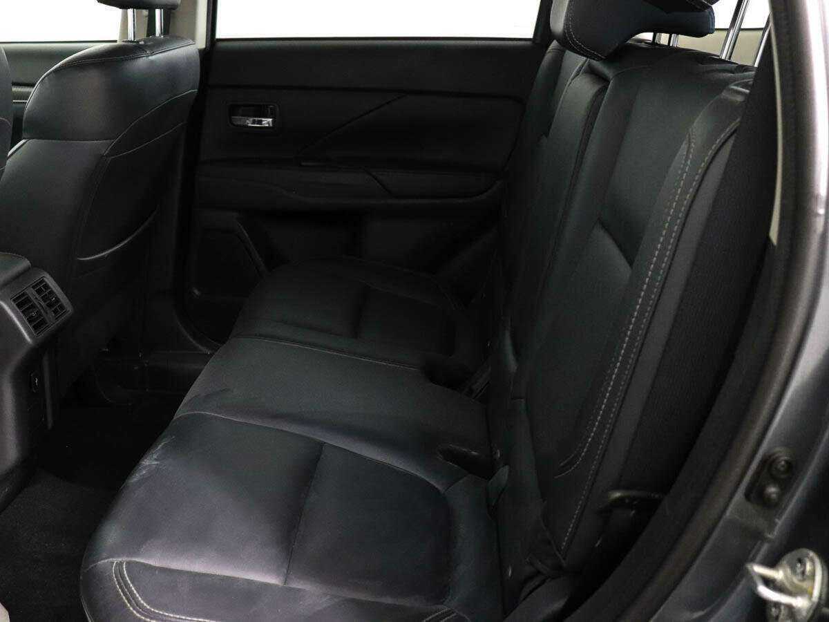 Купить Mitsubishi Outlander с пробегом. Фото: #8