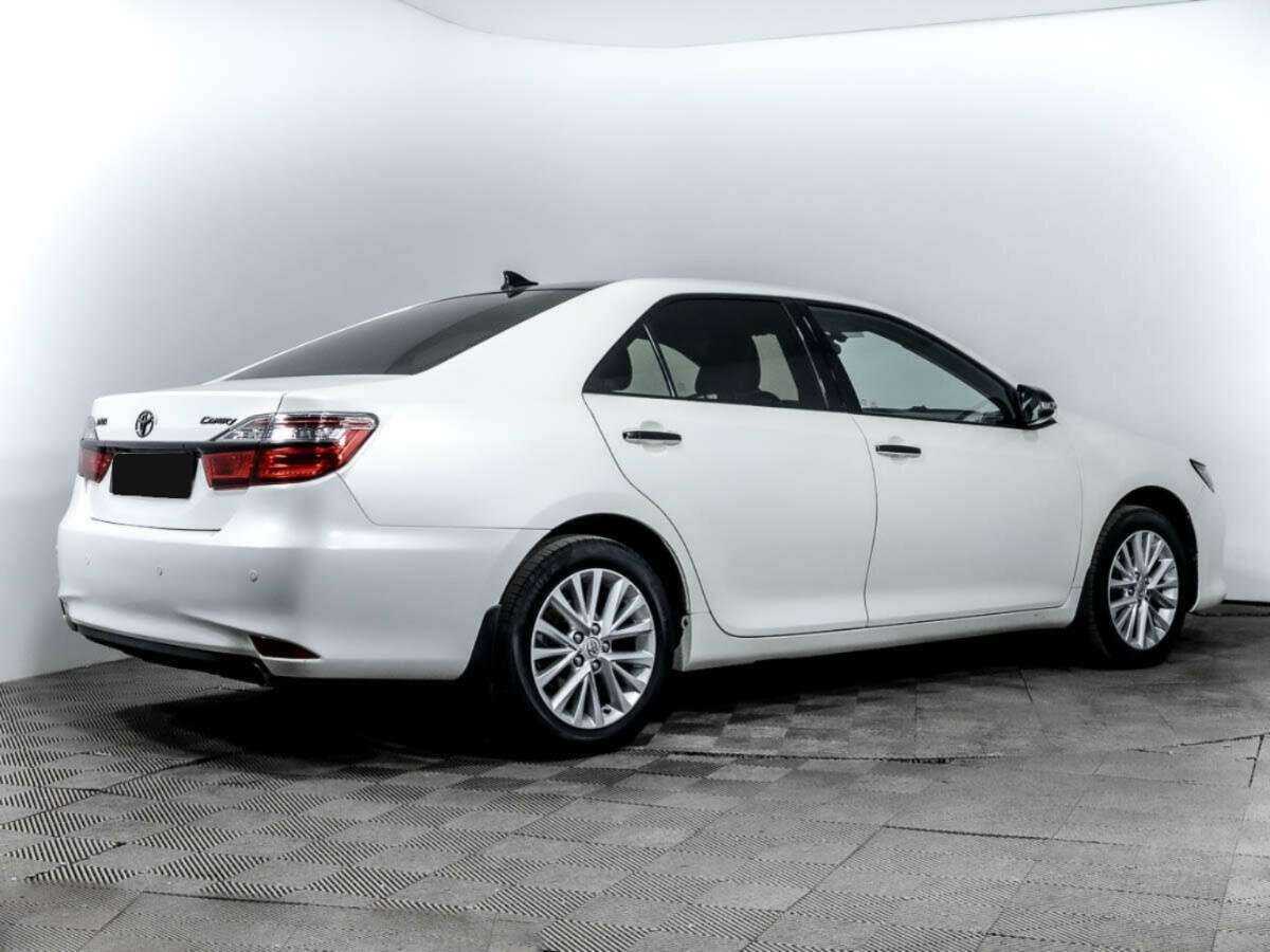 Купить Toyota Camry с пробегом. Фото: #3