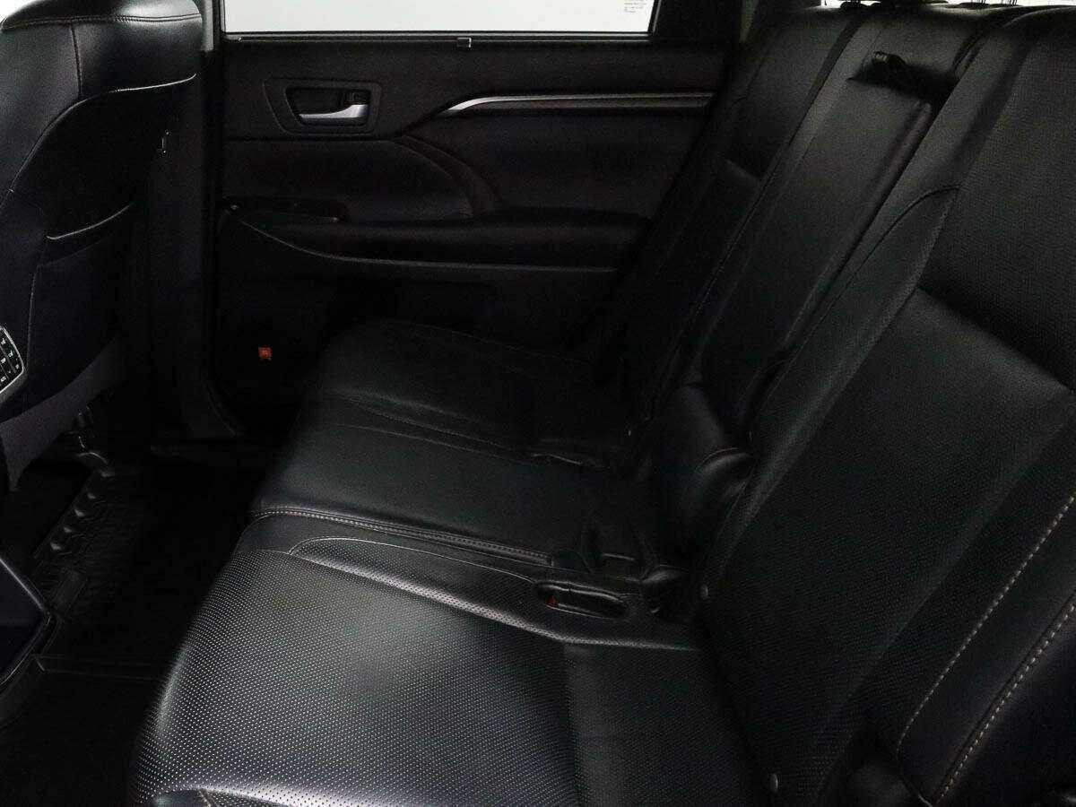 Купить Toyota Highlander с пробегом. Фото: #7