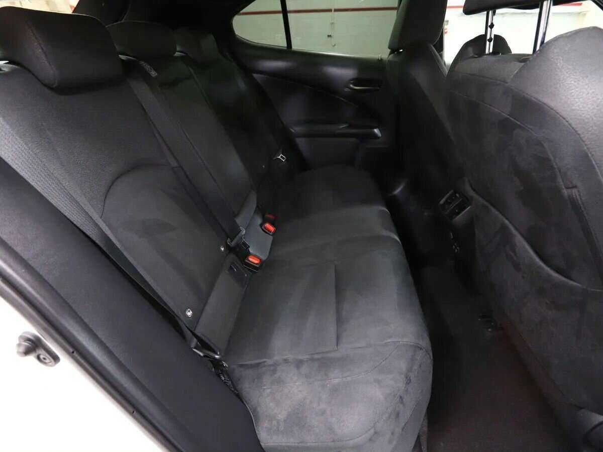 Купить Lexus UX с пробегом. Фото: #13