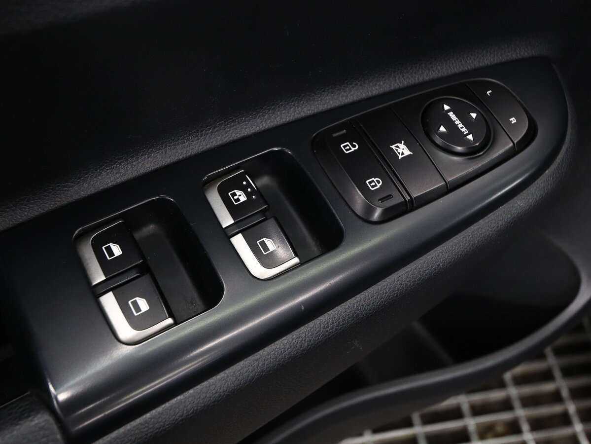 Купить Kia Rio с пробегом. Фото: #8