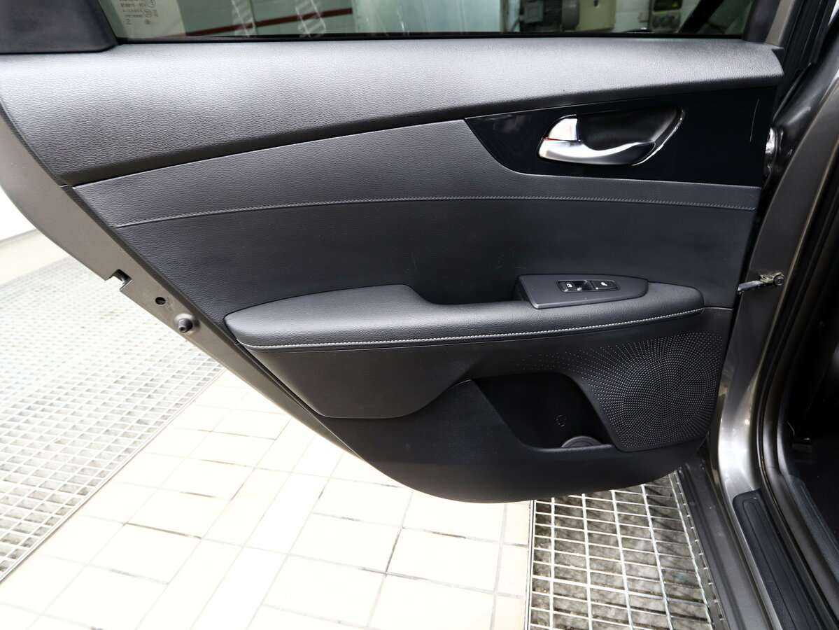 Купить Kia Cerato с пробегом. Фото: #9