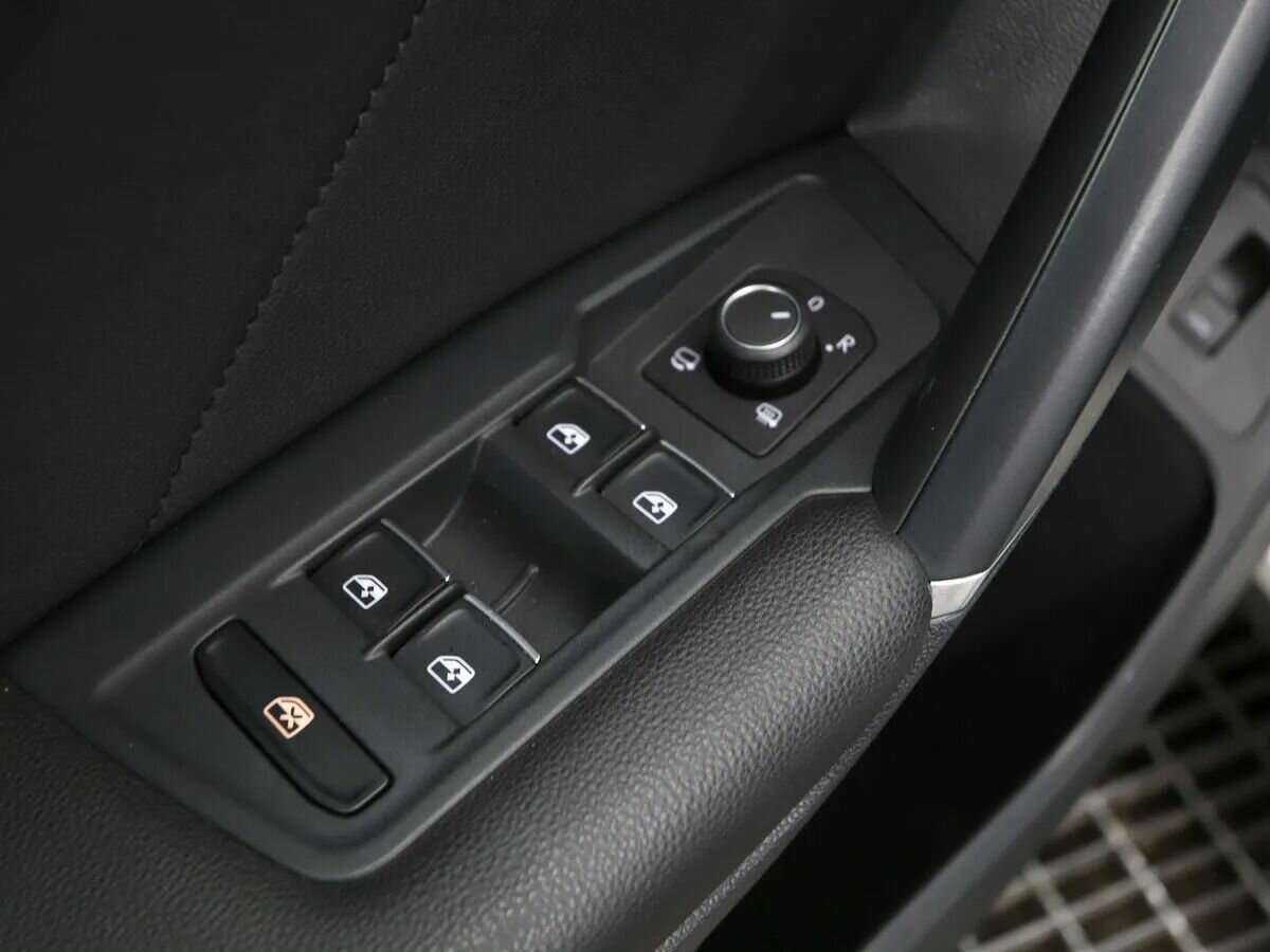 Купить Volkswagen Tiguan с пробегом. Фото: #7