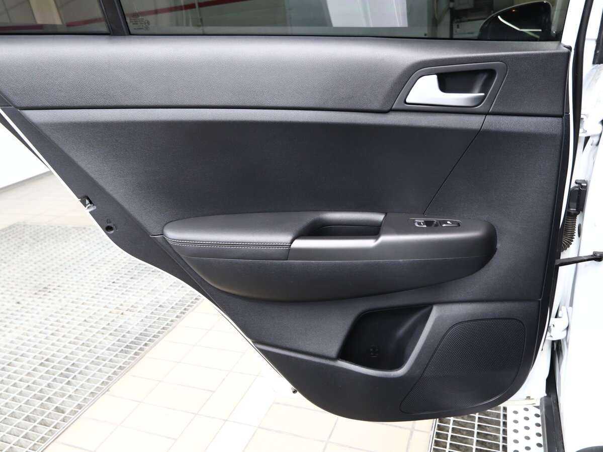 Купить Kia Sportage с пробегом. Фото: #10