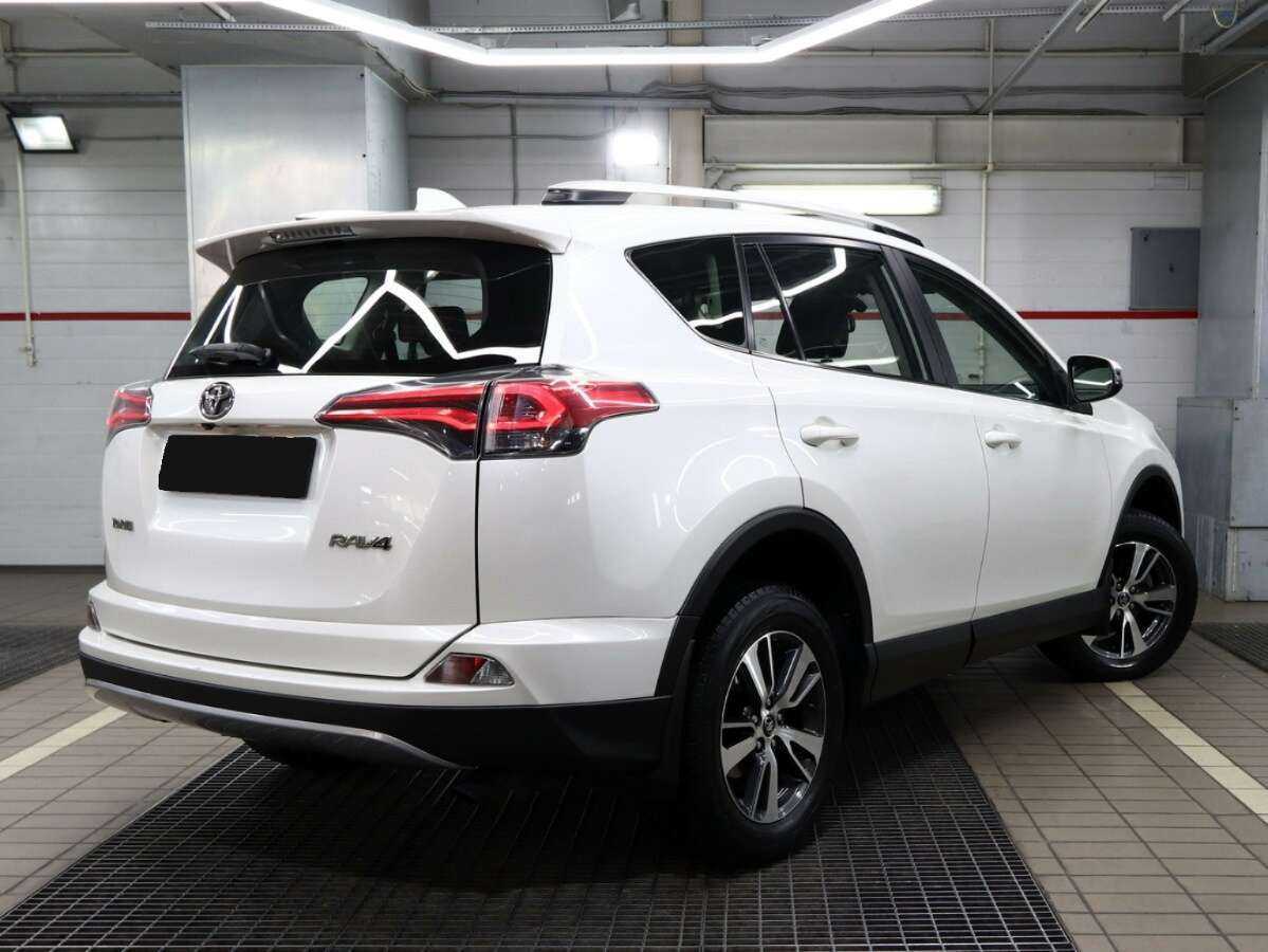 Купить Toyota RAV4 с пробегом. Фото: #2