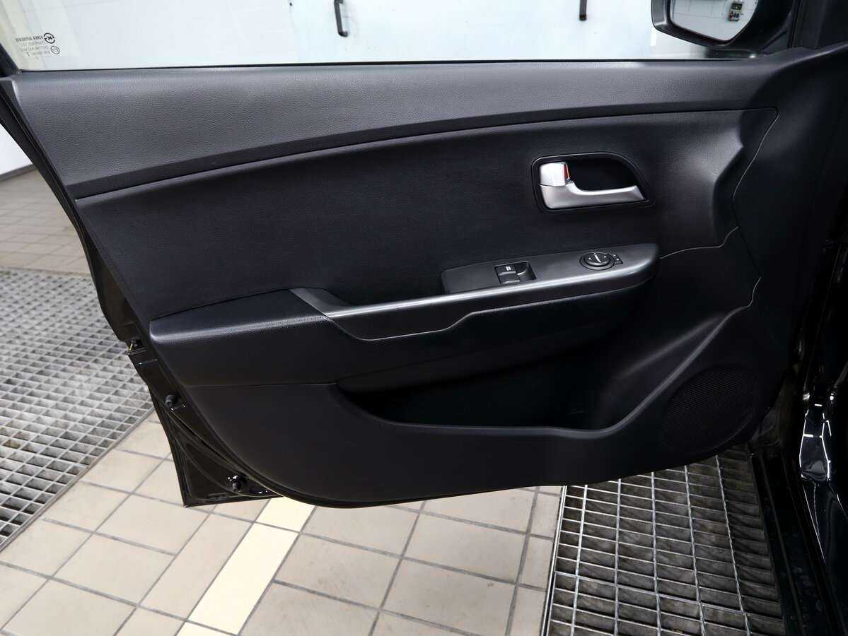 Купить Kia Rio с пробегом. Фото: #7