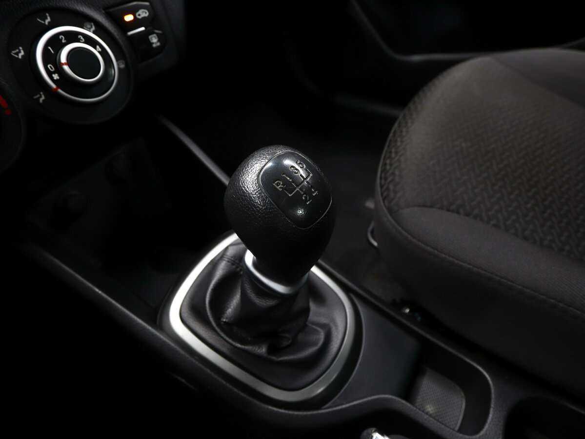 Купить Kia Rio с пробегом. Фото: #18