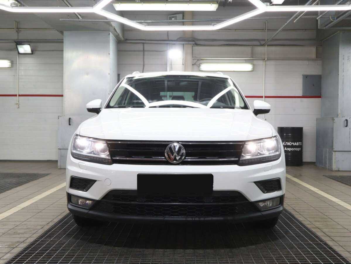 Купить Volkswagen Tiguan с пробегом. Фото: #2