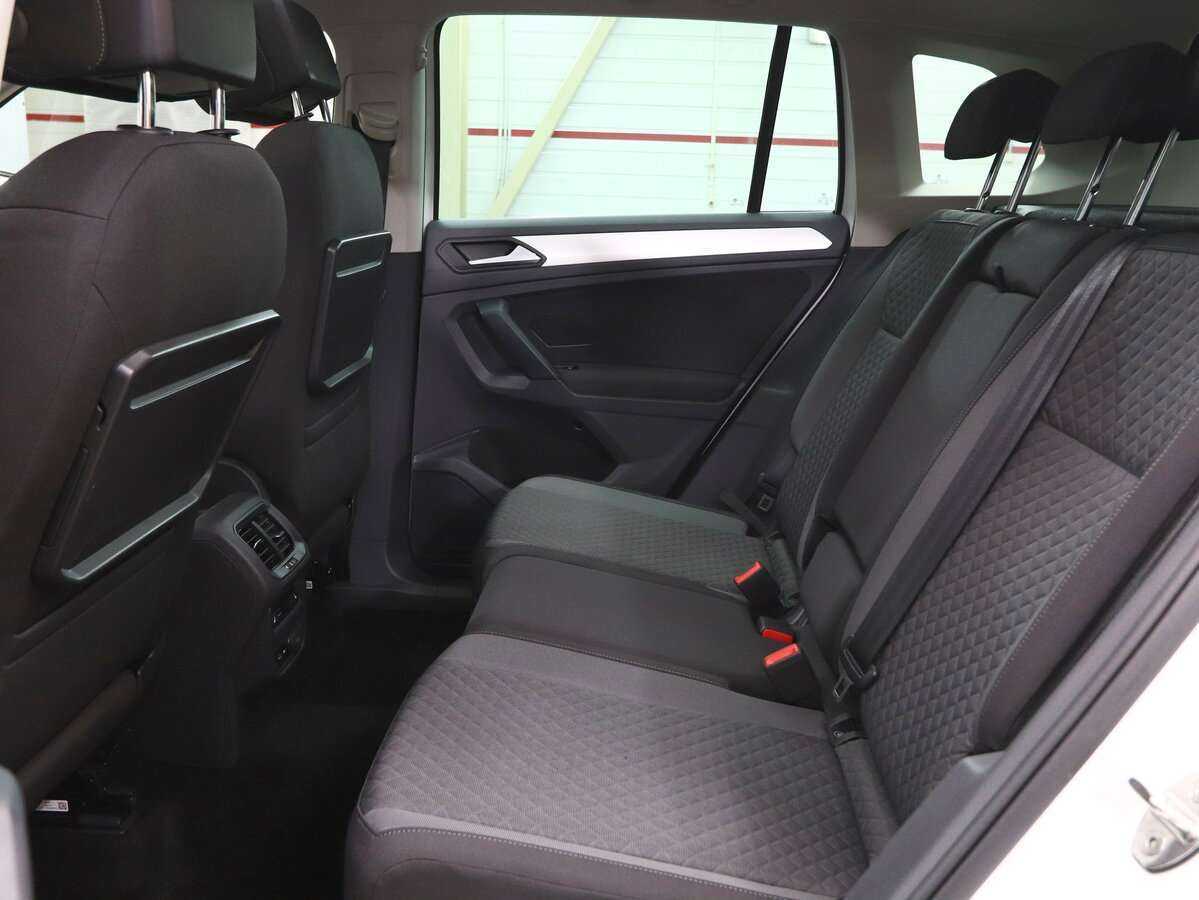 Купить Volkswagen Tiguan с пробегом. Фото: #10