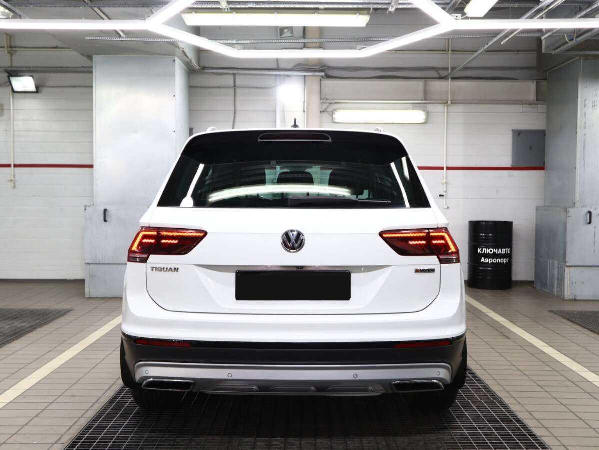 Купить Volkswagen Tiguan с пробегом. Фото: #3