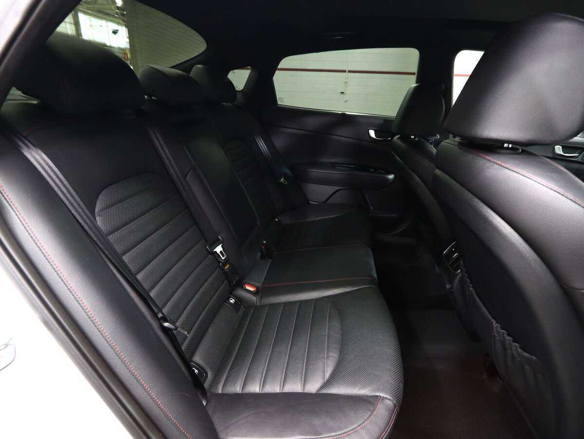 Купить Kia Optima с пробегом. Фото: #20