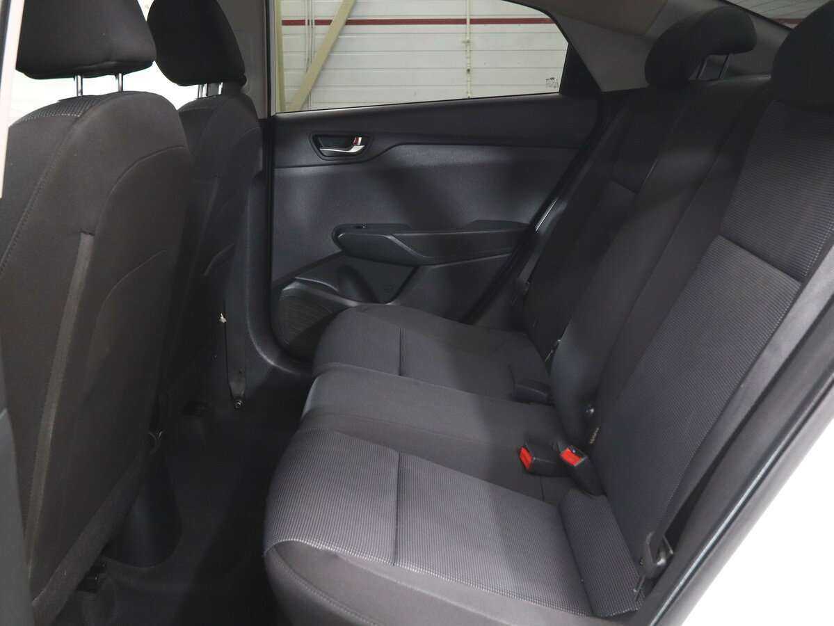 Купить Hyundai Solaris с пробегом. Фото: #12