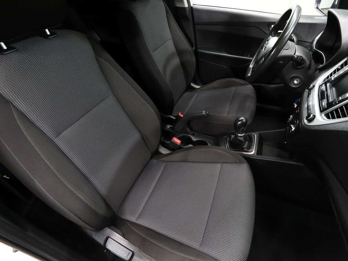 Купить Hyundai Solaris с пробегом. Фото: #14