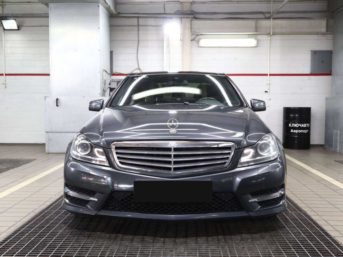 Купить Mercedes-Benz C-Класс с пробегом. Фото: #2