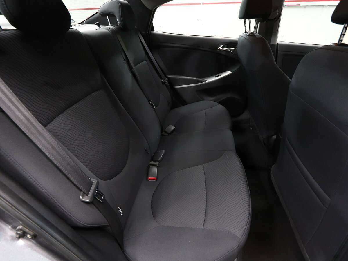 Купить Hyundai Solaris с пробегом. Фото: #11