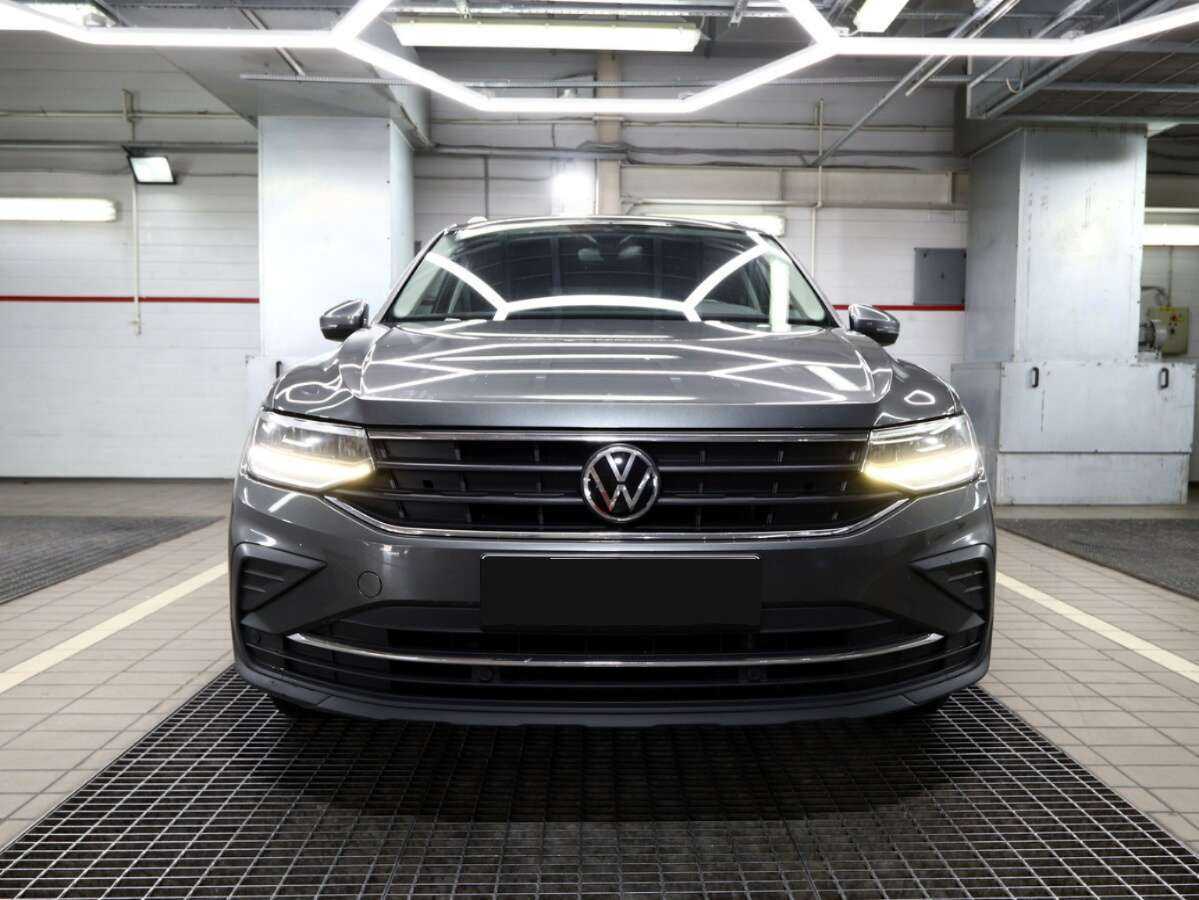 Купить Volkswagen Tiguan с пробегом. Фото: #1