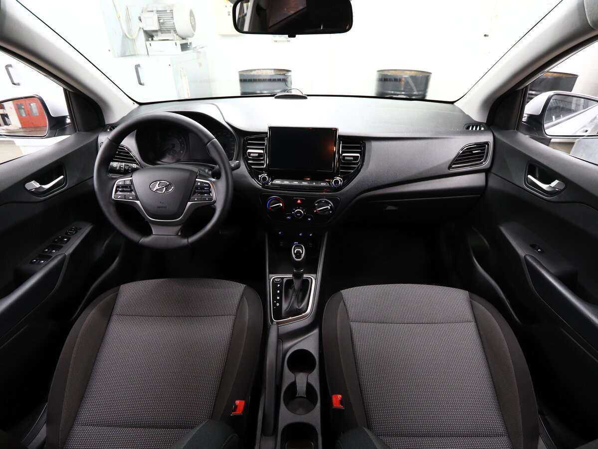 Купить Hyundai Solaris с пробегом. Фото: #8