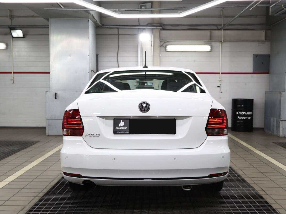 Купить Volkswagen Polo с пробегом. Фото: #4