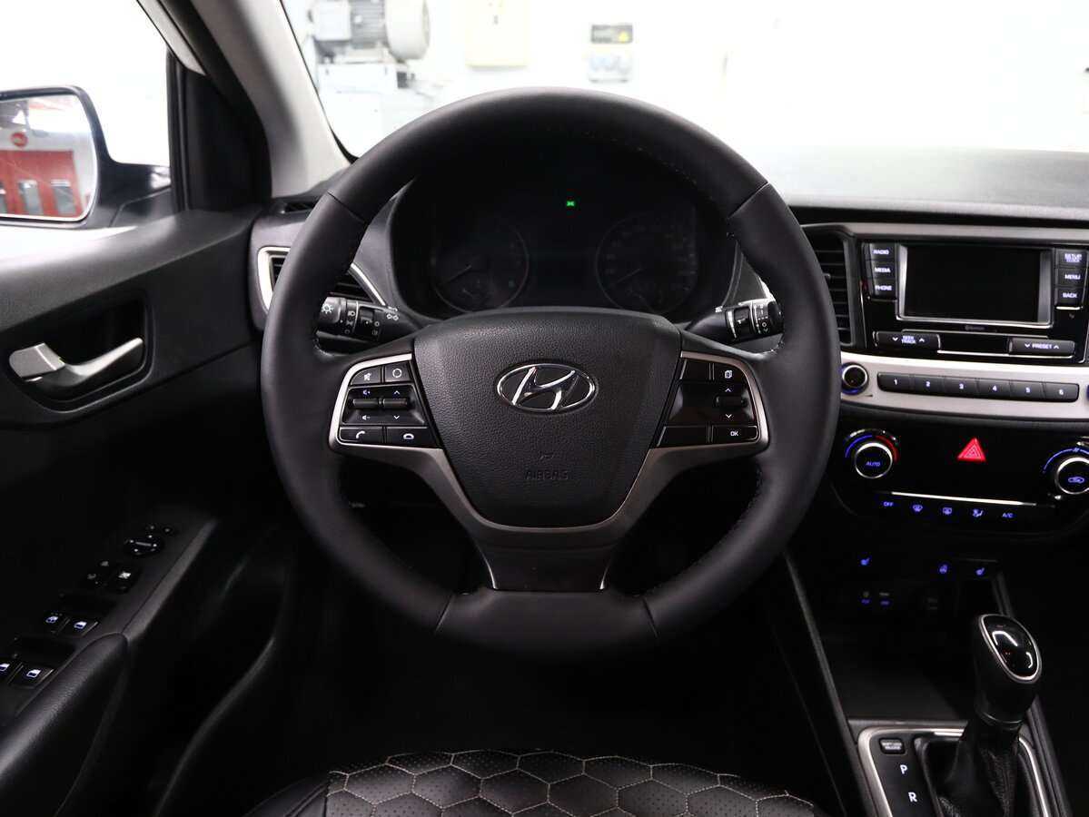 Купить Hyundai Solaris с пробегом. Фото: #19