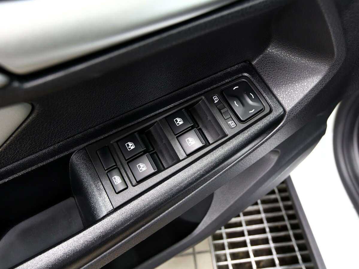 Купить Lada (ВАЗ) Vesta с пробегом. Фото: #8