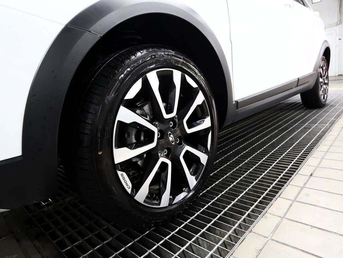 Купить Lada (ВАЗ) Vesta с пробегом. Фото: #13