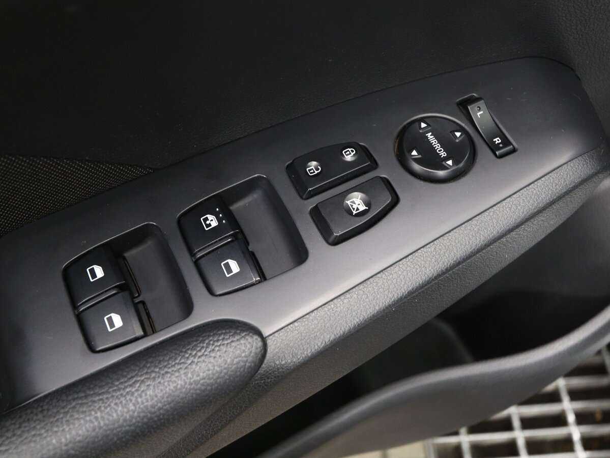 Купить Hyundai Solaris с пробегом. Фото: #14