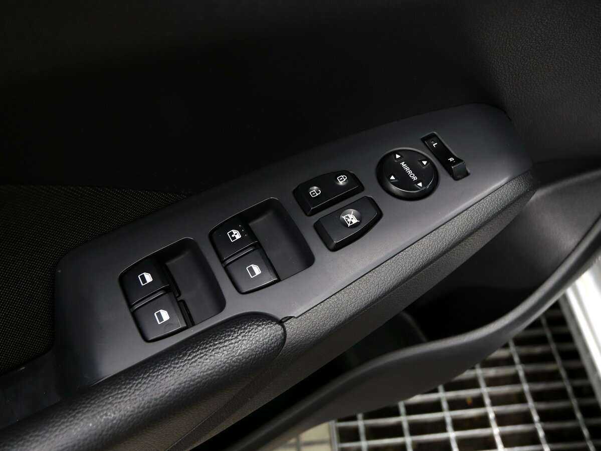 Купить Hyundai Solaris с пробегом. Фото: #17