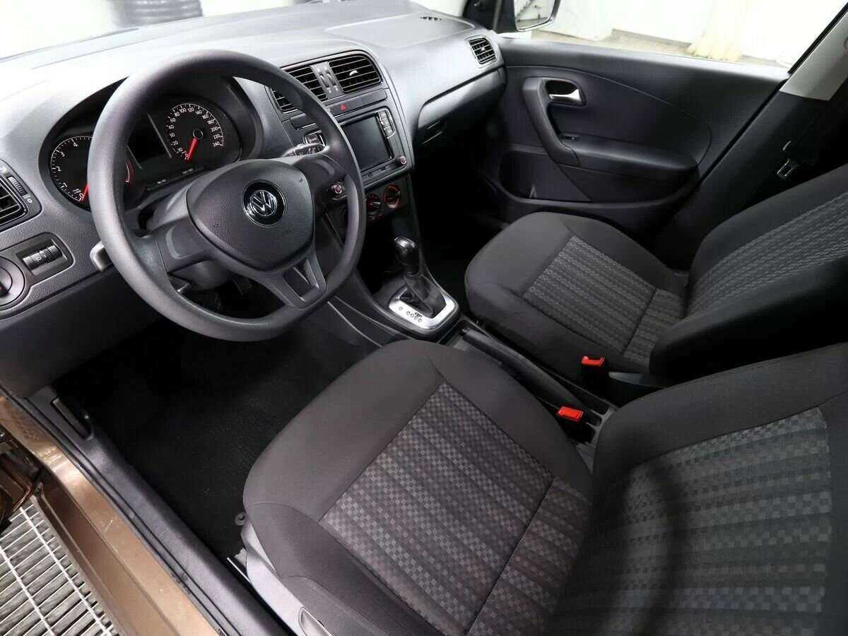 Купить Volkswagen Polo с пробегом. Фото: #6