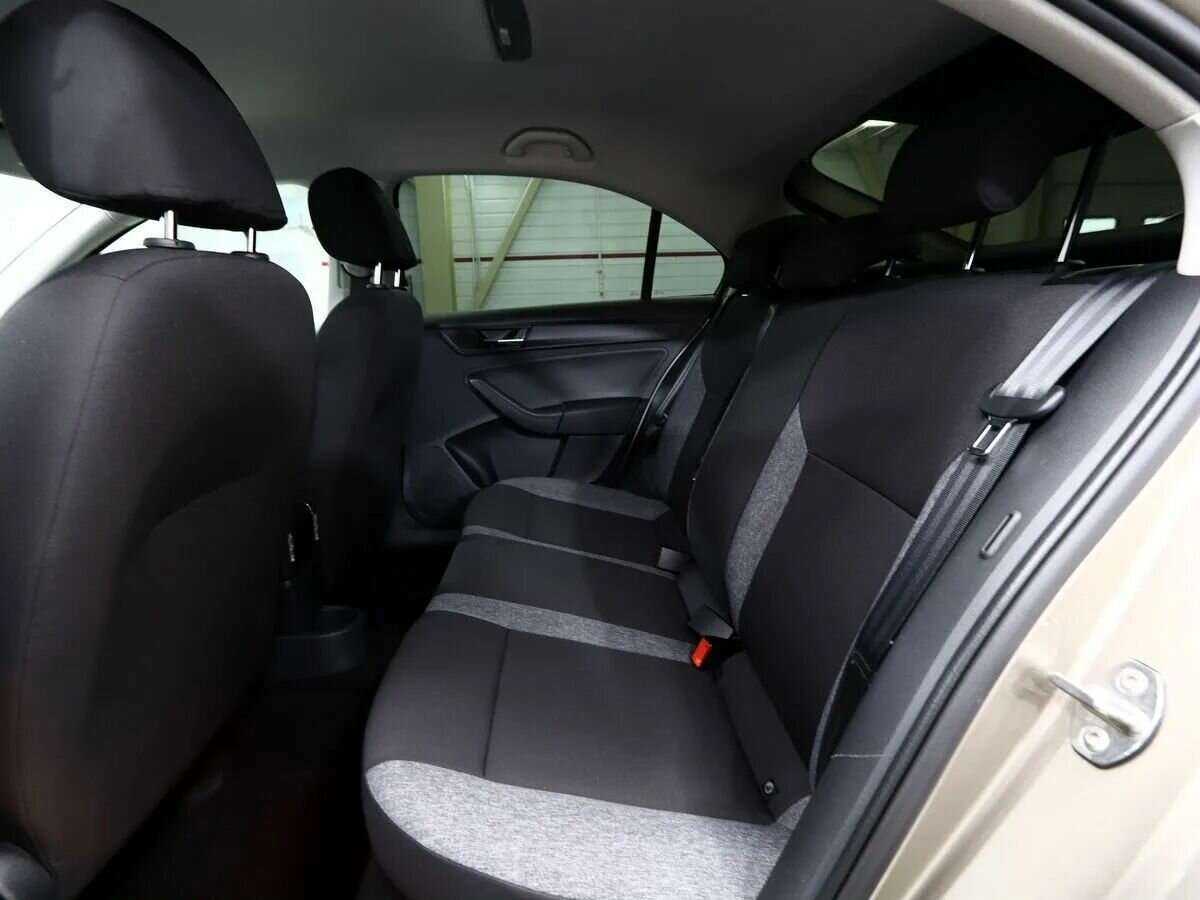 Купить Skoda Rapid с пробегом. Фото: #18