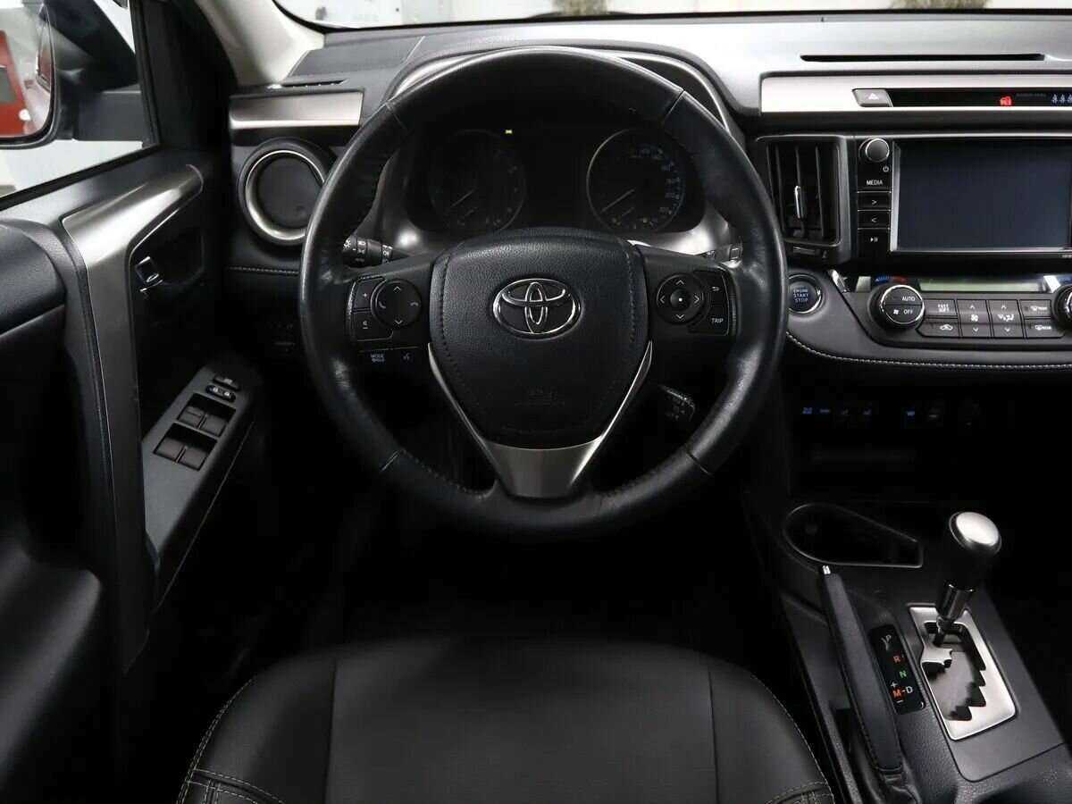 Купить Toyota RAV4 с пробегом. Фото: #10