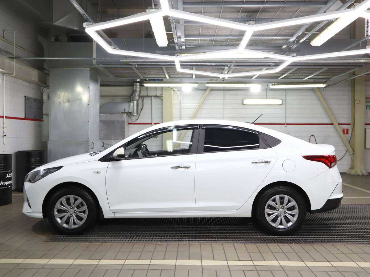 Купить Hyundai Solaris с пробегом. Фото: #4