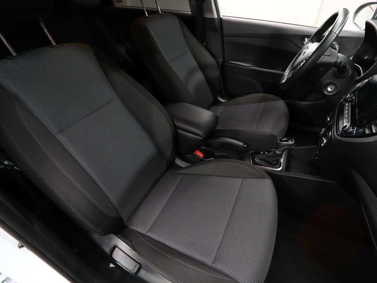 Купить Hyundai Solaris с пробегом. Фото: #11