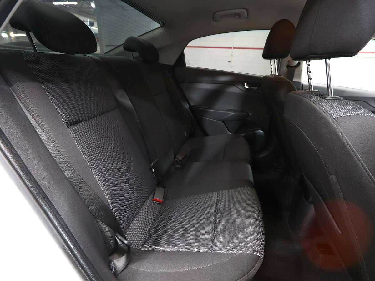 Купить Hyundai Solaris с пробегом. Фото: #12