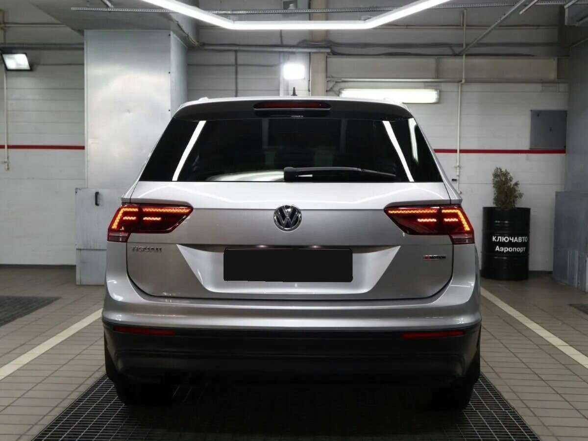 Купить Volkswagen Tiguan с пробегом. Фото: #3