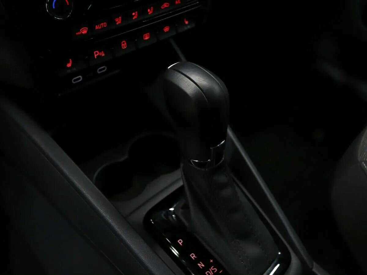 Купить Volkswagen Polo с пробегом. Фото: #8