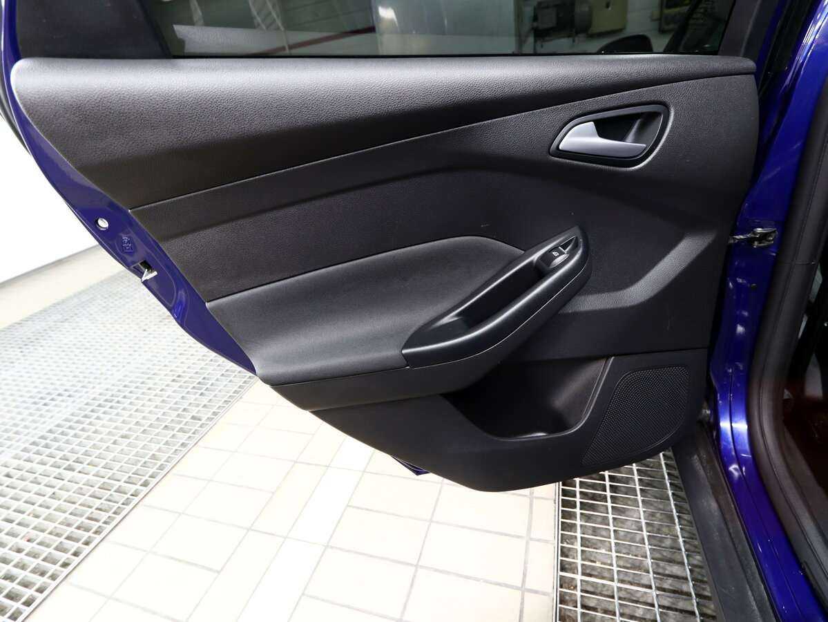 Купить Ford Focus с пробегом. Фото: #10