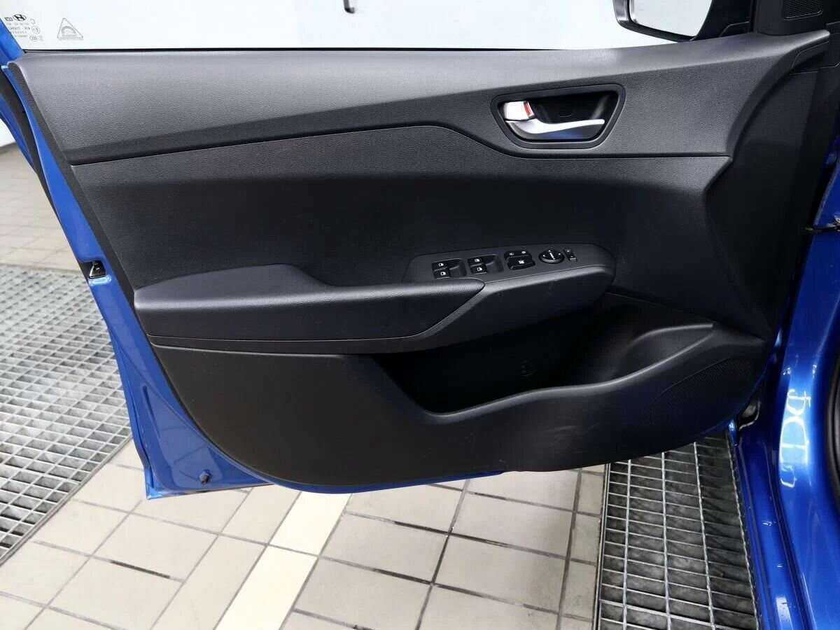 Купить Hyundai Solaris с пробегом. Фото: #7