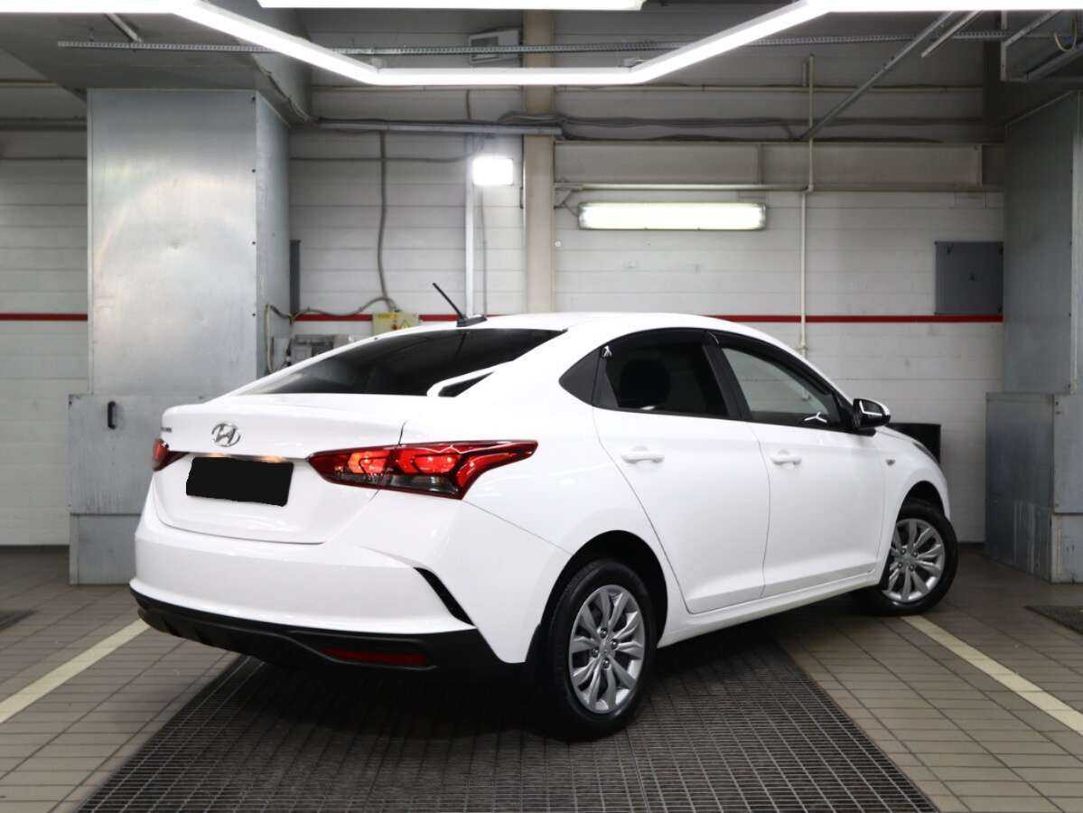 Купить Hyundai Solaris с пробегом. Фото: #1