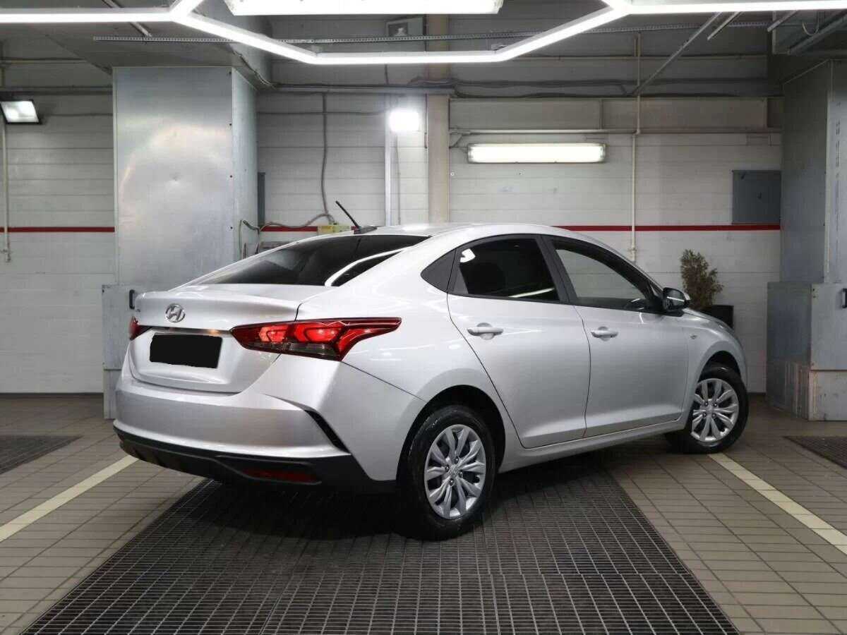 Купить Hyundai Solaris с пробегом. Фото: #1