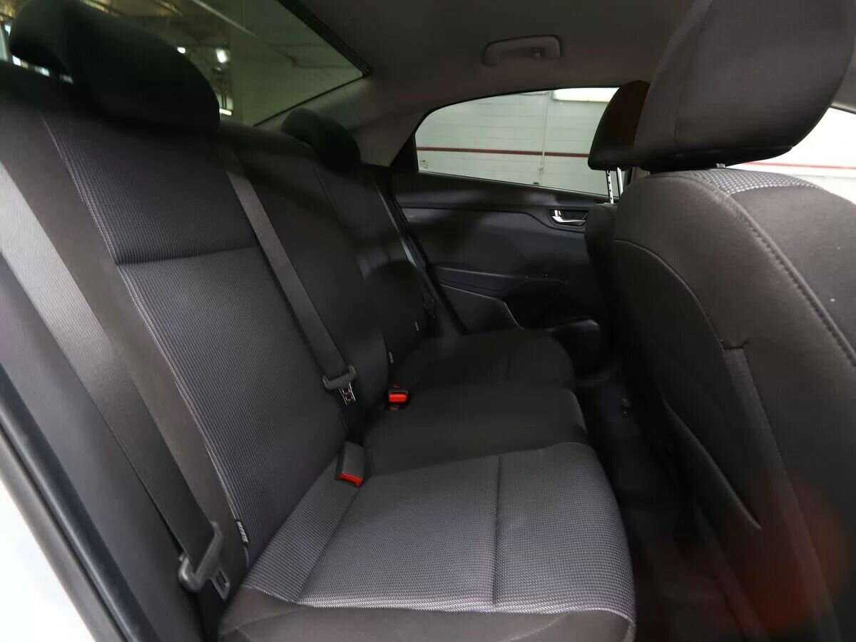 Купить Hyundai Solaris с пробегом. Фото: #14