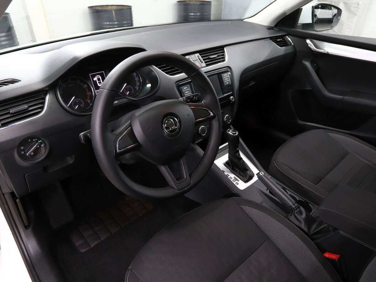 Купить Skoda Octavia с пробегом. Фото: #7