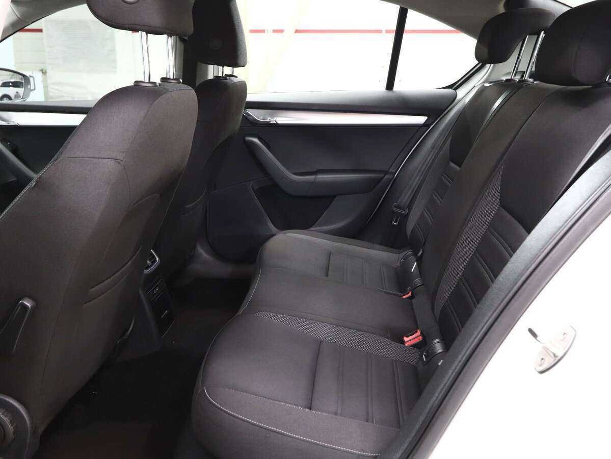 Купить Skoda Octavia с пробегом. Фото: #10